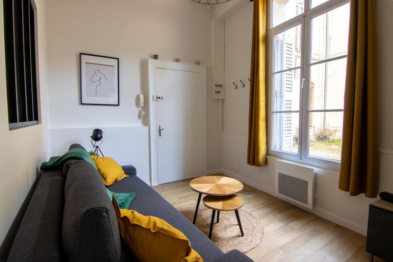 Apt Bords De Loire - Rdc - Au Pied Du Chateau سوموور المظهر الخارجي الصورة